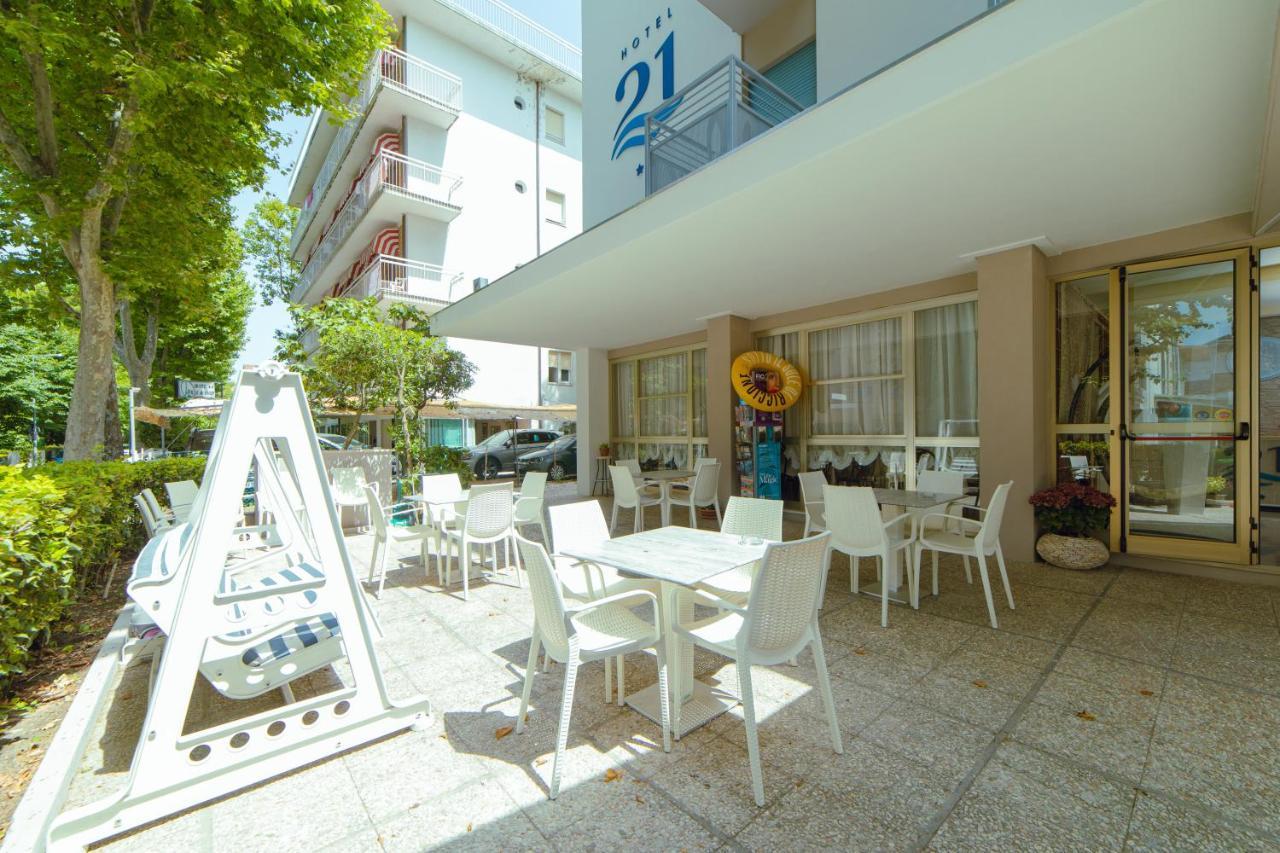 Hotel 21 Riccione Exterior photo